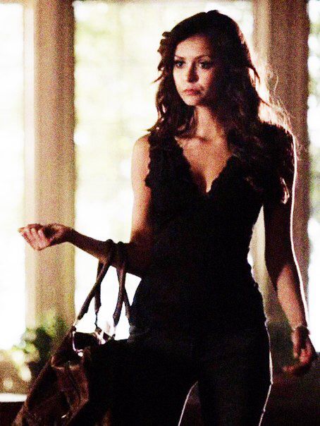 Katherine Pierce Alena Gilbert, Tvd Katherine Pierce, Tvd Katherine, Katherine Pierce Outfits, Nina Dobrev Style, Vampire Diary, Katerina Petrova, Happiness Challenge, Katherine Pierce