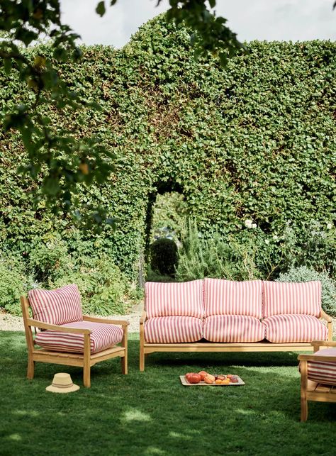 Wooden & Metal Outdoor Furniture | Rowen & Wren Terrace Interior, Age Naturally, Townhouse Garden, Garden Seat, Garden Inspo, Sofa Handmade, Planter Table, Oak Dining Chairs, London Flat