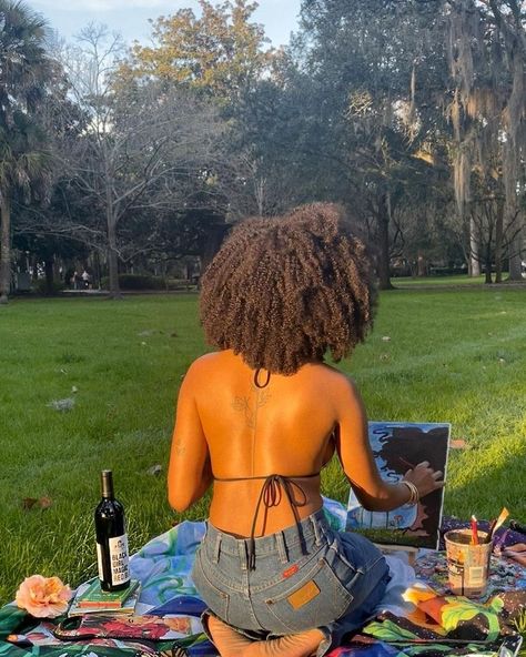 Black Paint And Sip Ideas, Summer Date Outfit Black Women, Spring Aesthetic Black Women, Black Women Painting Aesthetic, Vision Board 2023 Black Women, Paint And Sip Picture Ideas, Paint And Sip Aesthetic, Paint And Sip Outfit Ideas, Sip And Paint Outfit Ideas