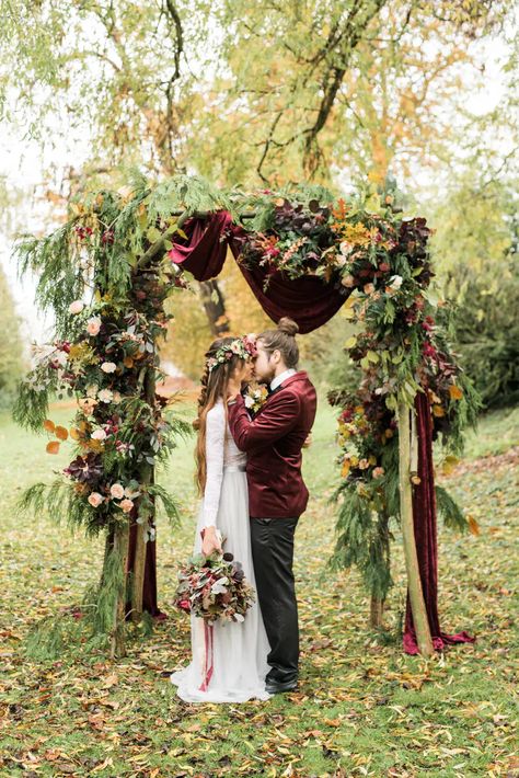 Woodland Wedding Arch, Fall Wedding Arches Outdoor, Autumn Wedding Arch, Fall Wedding Arches, Woodland Floral, Pagan Wedding, Wedding Ceremony Ideas, Stylish Bride, Enchanted Forest Wedding