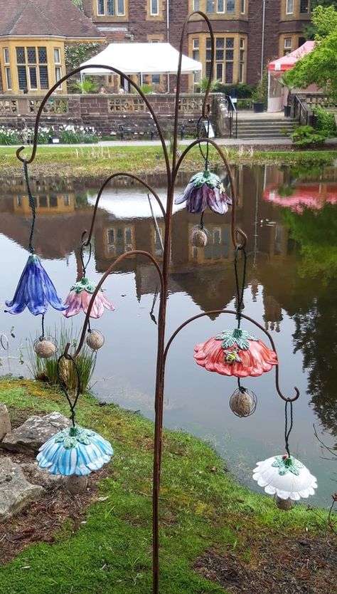 Pink Poppy with Bee Garden Flower Bird Bath by Renee Kilburn Ceramics. | Ceramic Flowers Tall Purple Flowers, Ceramic Sunflower, Handmade Garden Art, Flowers With Stems, Clay Bird, Ceramic Garden, Front Yard Design, Decorative Bird Houses, Bee Garden