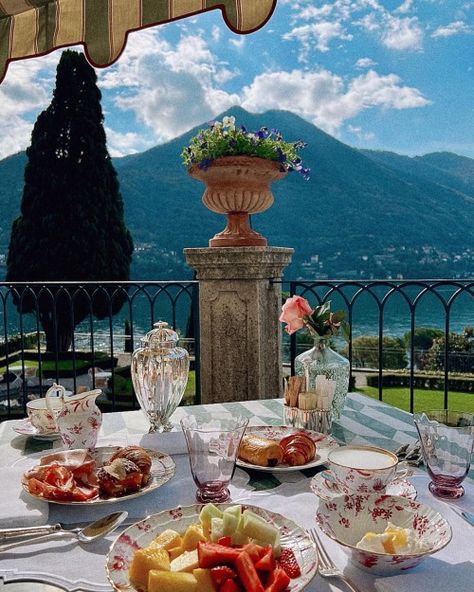 Visual Gallery, Hotel Concept, Vision Board Pictures, Vacation Mood, Italy Aesthetic, Spring Trip, Luxury Holidays, Old Money Aesthetic, Lake Como