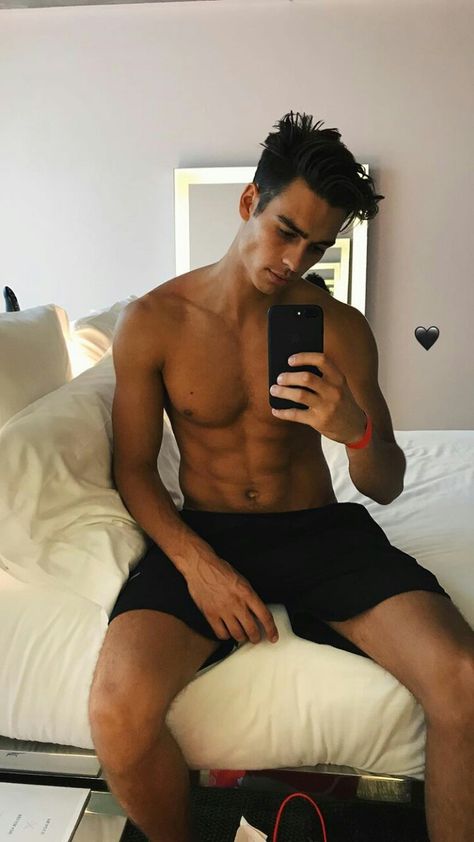 Corentin Huard, Male Beauty, Photo Editing, The House, Mirror Selfie, Wattpad, Quick Saves, Beauty