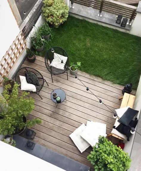 Cómo decorar patios pequeños modernos de casas Small Backyard Garden Design, Small Courtyard Gardens, Courtyard Gardens Design, Back Garden Design, Balcony Plants, Small Backyard Gardens, Patio Interior, Backyard Garden Design, Small Backyard Patio