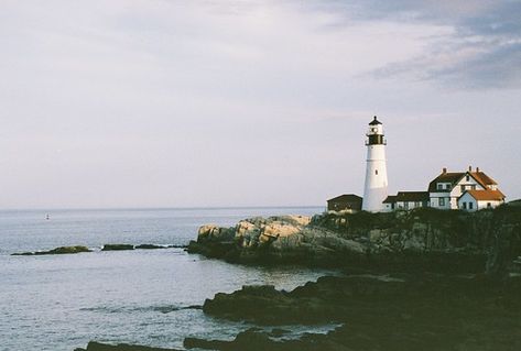 Film Camera Photography, Film Vintage, Image Film, Light House, Cinematic Photography, Life Is Strange, 인물 사진, Film Aesthetic, Pretty Places