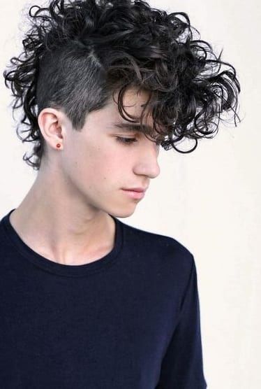 Curly Mohawk Hairstyles, Guy Clark, Men's Curly Hairstyles, Curly Mohawk, Curly Undercut, Side Part Hairstyles, Mohawk Hairstyles, Punk Hair, Super Hair