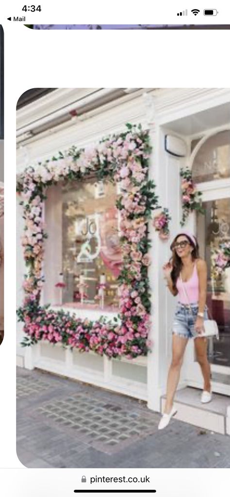 Pink Storefront Design, Beautiful Boutique Design, Boutique Store Ideas, Decor Store Design, Flower Store Design, Interior Design Flowers, Window Design Ideas, Flower Shop Decor, Alyson Haley