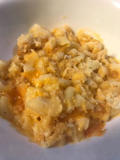 Dolly Parton Mac And Cheese, Dollywood Recipes, Dolly Parton Recipes, Homemade Macaroni And Cheese, Cheese Homemade, Baked Macaroni And Cheese, School Lunch Recipes, Jalapeno Peppers, Mac Cheese Recipes