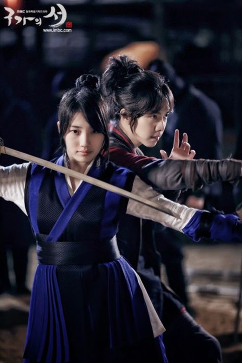 Popular Korean Historical Dramas from 2013 - 2015 - DramaPanda Top Korean Dramas, Gu Family Books, Gu Family Book, Big Bang Top, Drama Fever, G-dragon, Family Book, Korean Shows, Jung Yong Hwa