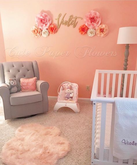 mayra🌸 on Instagram: “Good morning 😃☀️ Thank you to my client @kirstievilardo for sharing this beautiful display of the flowers I made for her baby’s nursery 😍…” Baby Shower Girl Cake, Baby Shower Gift Cake, Cake Backdrops, Babies Nursery, Baby Shower Table Decorations, Baby Shower Cakes Girl, October Baby, Baby Shower Vintage