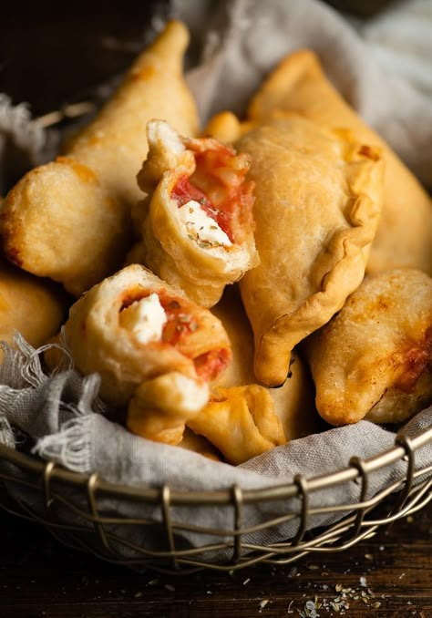 Italian Food Appetizers, Italian Snacks, Italian Recipes Appetizers, Italian Chicken Recipes, Food Appetizers, Italian Chicken, Warm Food, Cooking Inspiration, Italian Food