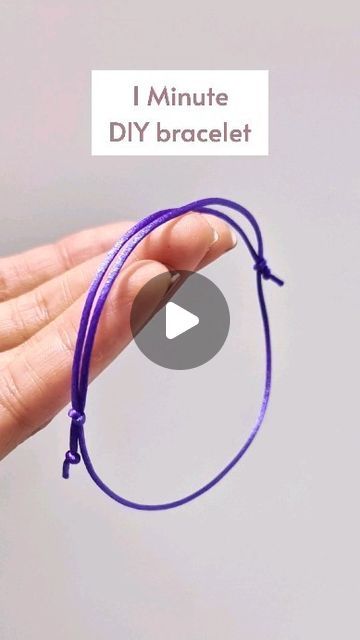 Brenda Lee on Instagram: "Learn how to make a simple adjustable bracelet with just a cord and scissors at home 🏠 Simple Sliding Knots 🪢   Perfect for beginners and a fun DIY craft project.  Jewellery making tutorial All you need is a cord and scissors ✂️   #howtomakebracelets​ #diybracelets​ #jewelrymakingathome​ #jewellerycraft​ j" Elastic Cord Bracelet, Bracelet Ideas Diy Simple, Simple Cord Bracelet, Stretch Bracelet Tutorial, Double Sliding Knot Tutorial, Slide Knots For Bracelets, Simple Thread Bracelet Diy, Para Cord Bracelets How To Make, Adjustable Cord Bracelet Diy