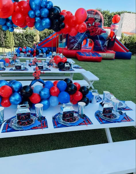 Small Spider Man Birthday, Spiderman Picnic Party, Miles Morales Spiderman Party, Spider Man Birthday Decoration, Spider Man Party Ideas, Spiderman Table, Spider Man Birthday Party Ideas, 4th Birthday Party For Boys, Spiderman Theme Party