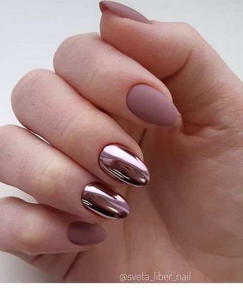 Matte And Chrome Nails, Gold Nail, Pretty Nail Designs, Shellac Nails, Beautiful Nail Designs, Holographic Nails, Nail Polishes, Chrome Nails, Matte Nails