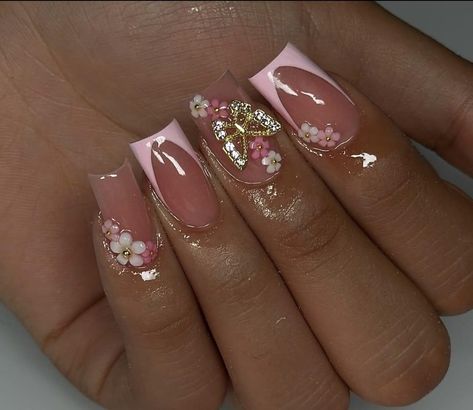 Short Square Bling Nails, Mermaid Summer Nails, Pink Quince Nails Short, Short Acrylic Nails With Rhinestones, Birthday Nails Simple, Quinceañera Nails, 19 Bday, Pink Sparkly Nails, Acrylic Nails Square