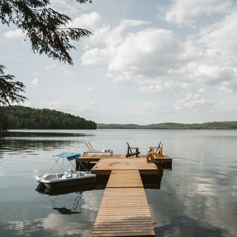 Ontario Cottage Rentals: 14 Airbnbs Within 3 Hours of Toronto | Condé Nast Traveler Ontario Cottages, Charleston Hotels, Mykonos Villas, Downtown Lofts, Airbnb Rentals, Glamping Site, Beach House Rental, Cottage Rental, Luxury Boutique Hotel