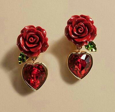 Red Rose Jewelry, Gold Market, Gold Ingot, Anting Manik, Valentines Earrings, Gold Rate, Magical Jewelry, Gold Bullion, Fancy Jewellery