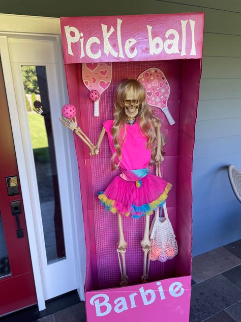 DIY Halloween Barbie Barbie Skeleton, Scary Barbie Costume, Barbie Trunk Or Treat, Skeleton Dress, Barbie Car, Beetlejuice Halloween, Barbie Halloween, Skeleton Decorations, Barbie Shoes