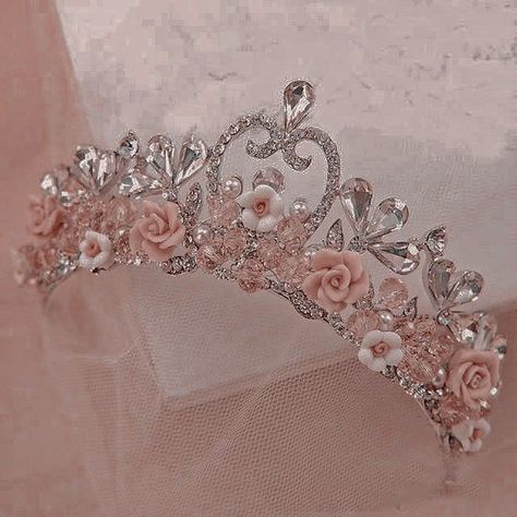 Princess Core Aesthetic, Pink Princess Aesthetic, Sleeping Beauty Wedding, Koleksi Parfum, Royalty Core, Crown Aesthetic, Royal Core, Fairytale Aesthetic, Pretty Pink Princess