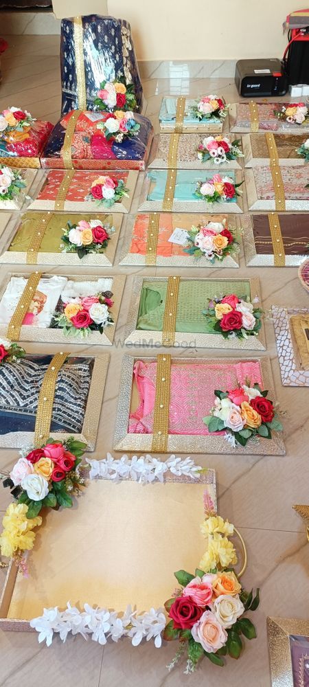 Bari Packing, Wedding Gift Hampers, Wedding Platters, Wedding Flower Jewelry, Indian Wedding Favors, Trousseau Packing, Wedding Gift Pack, Creative Wedding Gifts, Bridal Gift Wrapping Ideas