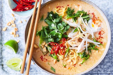 Two of your favourite Asian dishes, chicken satay and noodle soup, come together in this quick and delicious meal. Spicy Chicken Ramen, Momofuku Recipes, Ramen Bowls, David Chang, Chicken Ramen, Chicken Breast Fillet, Chicken Satay, Asian Noodles, Sweet Chilli Sauce