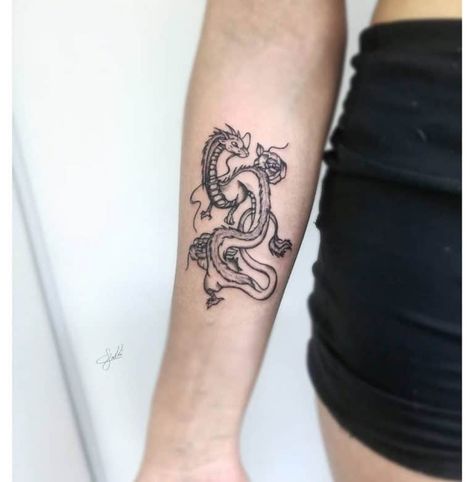 Wraparound Tattoo, Dragon Tattoo Forearm, Black And Grey Tattoos For Men, Black And Grey Tattoos Sleeve, Lightning Tattoo, Small Dragon Tattoos, Dragon Tattoo Art, Single Needle Tattoo, Dragon Tattoo For Women