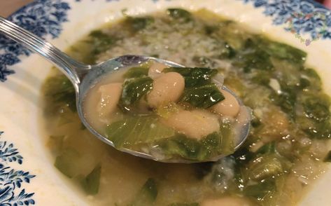 Kale And Bean Soup, Greens Soup, Beans And Greens, Italian Beans, Stanley Tucci, Summer Soup, Winter Cooking, Green Soup, String Bean