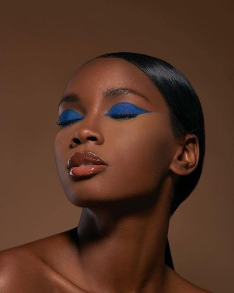 A Woman, Makeup, Blue, Make Up