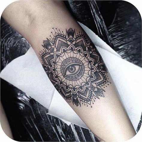 Beautiful!! Mandala Eye Tattoo, Pink Glitter Lipstick, Skateboard Tattoo, Mandela Tattoo, French Manicure Acrylic Nails, Mid Fade, Line Art Tattoos, Eye Tattoo, Mandala Tattoo