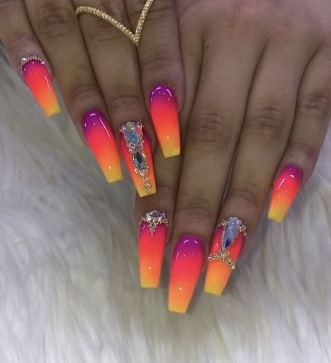 Summer Nails Designs 2023, Nail Rainbow, Rainbow Nail Art Designs, Summer Nails Designs, Nails Rainbow, Sunset Rainbow, Sunset Nails, Rainbow Nail Art, Rainbow Nail