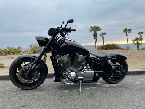 Reliable HONDA VTX 1800 CC Motorcycle Bobber // This is a Custom Built Reliable HONDA VT... Honda Vtx 1300 Bobber, Frisco Style Chopper, Honda Vtx 1800 Custom, Honda Motorcycles Vtx, Honda Gl1000 Cafe Racer, Kawasaki Vulcan S, Black Honda, Honda Cm200t Cafe Racer, Custom Fender