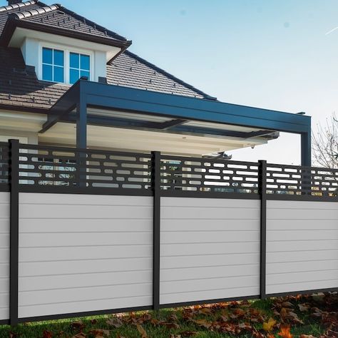 Privacy Patio Fence, Wood And Metal Privacy Fence, Black Composite Fence, Composite Privacy Fence, Wire Fence Decorating Ideas, Modern Privacy Wall On Deck, Fence Extensions For Privacy, Front House Fence Ideas, Fence Toppers For Privacy