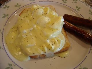 Creamed Eggs On Toast, Lent Meals, Brunch Casseroles, Eggs On Toast, Boil Eggs, Cook Eggs, Buttered Toast, Breakfast Eggs, Egg Dishes