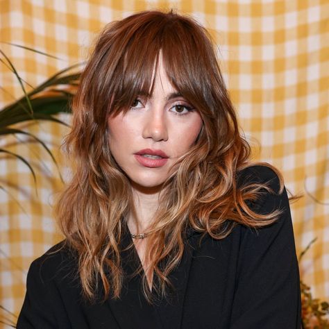 Suki Waterhouse, Long Hair, Bangs, On Twitter, Twitter, Hair