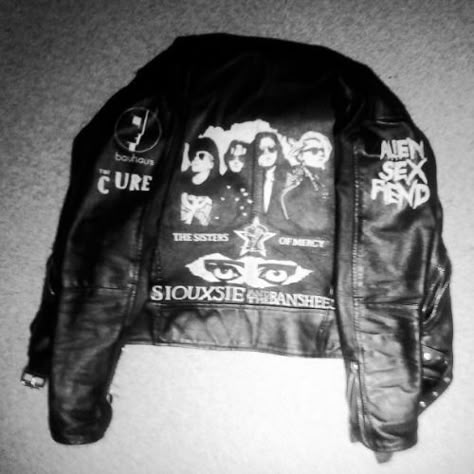 Goth Vest, Diy Goth Clothes, Deathrock Fashion, Punk Leather Jacket, Goth Jacket, Battle Jackets, Battle Vest, Painted Leather Jacket, Jacket Diy