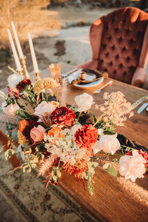 Copper & Gold Montana Boho Wedding Inspiration – Kyrsten Ashlay Photography 35 Italy Wedding Dress, Beautiful Wedding Centerpiece, Rusting Wedding, Gold Wedding Inspiration, Tafel Decor, Autumn Bride, Boho Wedding Inspiration, Wedding Scene, Wedding Tablescapes