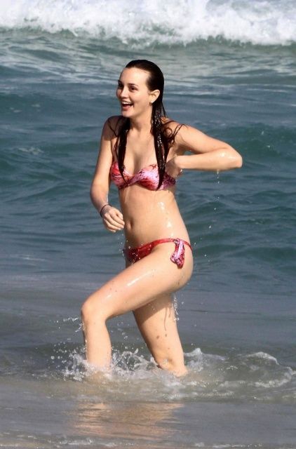 . Blair Waldorf Swimsuit, Rio Photos, Ex Best Friend, Leighton Meester, Blair Waldorf, Leather Outfit, Gossip Girl, American Actress, Rio De Janeiro