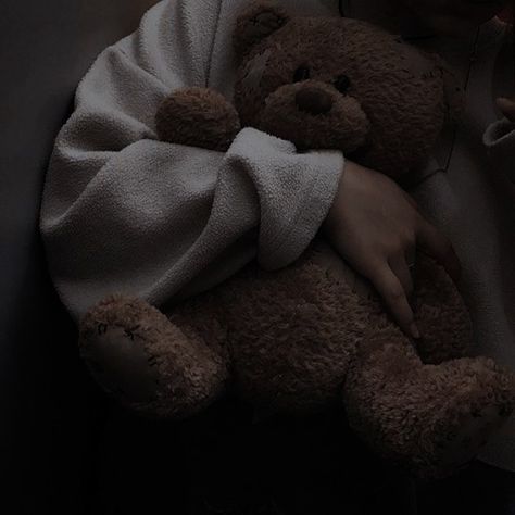 Teddy Bear Pictures, A Teddy Bear, Classic Monsters, Cute Stuffed Animals, Homescreen Wallpaper, Brown Aesthetic, Black Aesthetic, Ever After, Cool Gifs