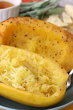 How Long Do You Bake Spaghetti Squash, Baking Spaghetti Squash Oven, Speggetti Squash Oven, How To Cook Spaghetti Squash, Cooking Spagetti Squash, Oven Baked Spaghetti Squash, Oven Baked Spaghetti, Bake Spaghetti Squash, Baked Spagetti