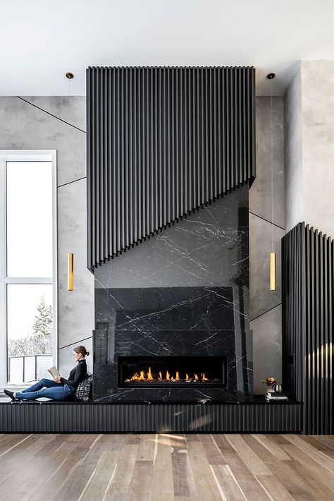 Fireplace Modern Design, Design Camino, Black Fireplace, Interior Design Per La Casa, Living Room Decor Fireplace, Contemporary Fireplace, Dekorasi Kamar Tidur, Tv Wall Design, Home Fireplace