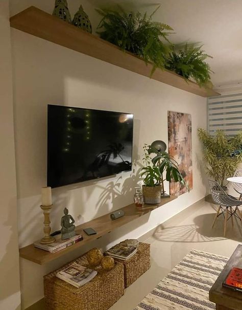 Green Room Design, Mint Green Room, Hanging Tv On Wall, Boho Decor Ideas, Minimalist Living Room Ideas, Living Room Minimalist, Room Minimalist, Green Room, House Plants Decor