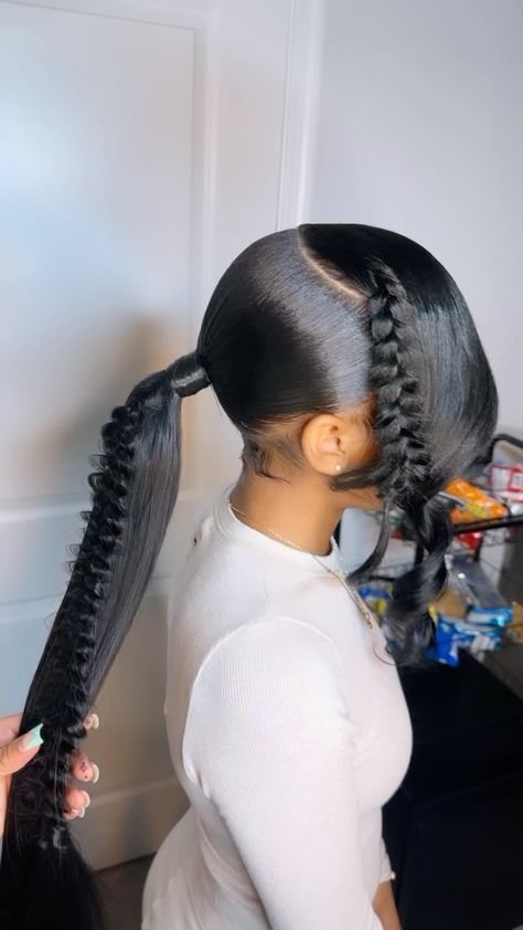 Rva hairstylist! | Sleek ponytail x fishtail braids x curled bang 😍😍😍 this look ateeeeee! Book those appointments and start the new years off with a bomb… | Instagram Cute Ponytail Styles, Weave Ponytail Hairstyles, Sleek Ponytail Hairstyles, Cute Ponytails, Black Ponytail Hairstyles, Quick Weave Hairstyles, Braided Hairstyles For Teens, Quick Braided Hairstyles, Pretty Braided Hairstyles