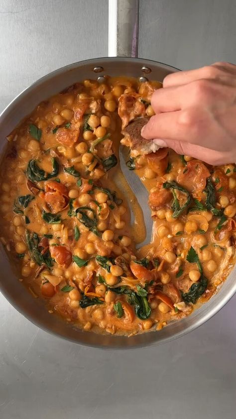 Creamy Tuscan Chickpeas - Carole Food