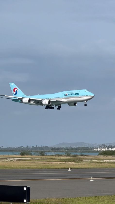 Korea Airport, Instagram Korean, Newark Airport, Korean Air, Aviation World, Airplane Photography, Boeing Aircraft, Korean Aesthetic, Boeing 747