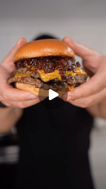 Ahmad Alzahabi on Instagram: "Bacon Jam Cheese Burger 😩 10/10

Recipes update weekly on Thegoldenbalance.com 💪🏽" Ahmad Alzahabi, Bacon Jam, Cheese Burger, Cheeseburger, Bacon, Sandwiches, Jam, Grilling, Condiments