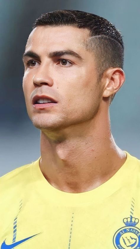 Cristiano Ronaldo Buzzcut, Ronaldo Pic, Cristiano Ronaldo Haircut, Ronaldo Hair, Ronaldo Style, Ronaldo Haircut, Cristiano Ronaldo Style, Surprise Face, Classic Hollywood Glamour