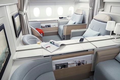 Air France La Première private suites First Class Airline, First Class Flight, Flying First Class, First Class Seats, Business Class Flight, First Class Flights, Best Airlines, International Airlines, Corporate Travel