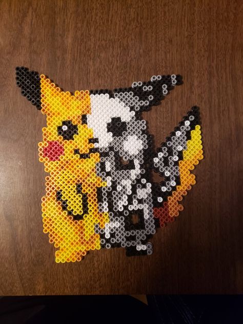 Legendary Pokemon Perler Bead Patterns, Halloween Pokemon Perler, Pikachu Perler Beads, Pokémon Perler Beads, Pokemon Perler Bead Patterns, Perler Bead Pokemon Patterns, Pokémon Perler, Hama Art, Pokemon Bead