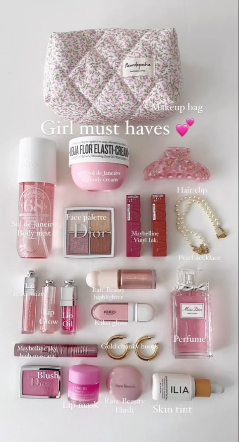 Girl Must Haves, Makeup Bag Essentials, Purse Essentials, Smink Inspiration, Body Creams, Fancy Makeup, Makeup Needs, Pretty Skin Care, روتين العناية بالبشرة