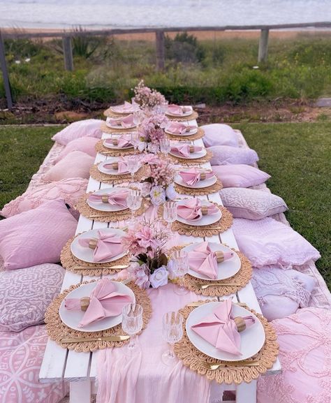 Pink Organization, Birthday Party Rentals, Picnic Party Decorations, Sweet Sixteen Birthday Party Ideas, Dinner Party Decorations, Backyard Birthday, Birthday Dinner Party, Picnic Decorations, Bday Party Theme